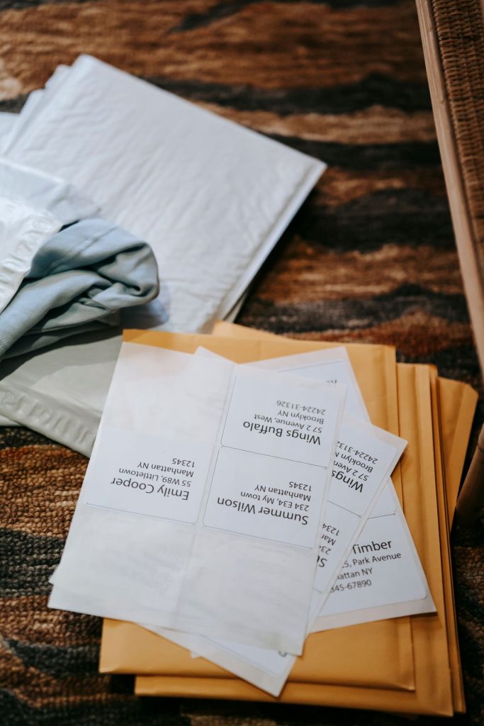 Addressed postal envelopes and parcels